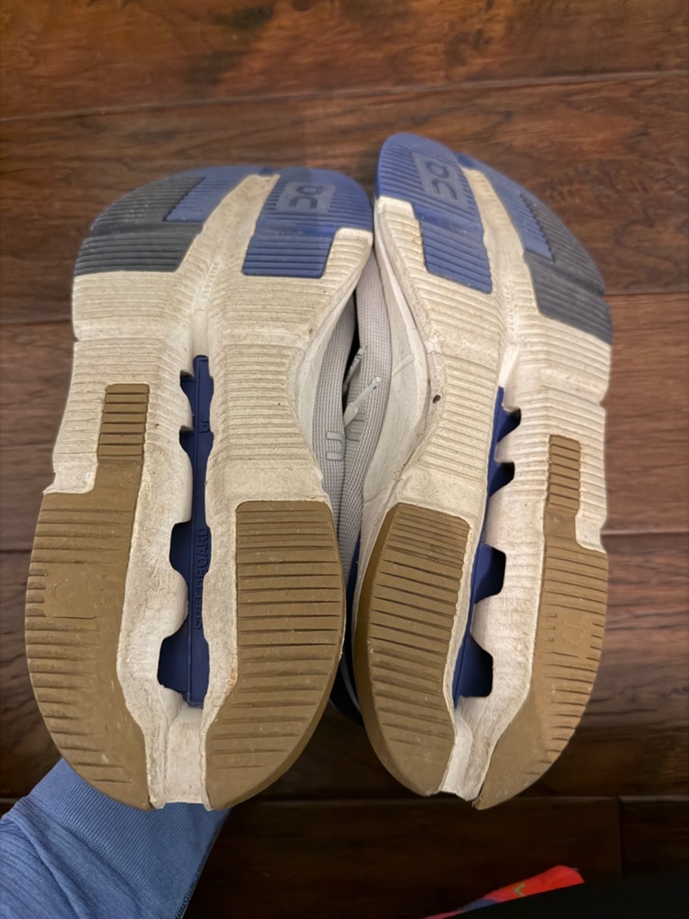 Men’s On Cloudtec size 9 - Picture 3 of 5